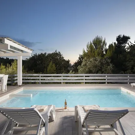 8-schlafzimmer-villa Bianca Mit Pool- Sauna- Bil By Interhome