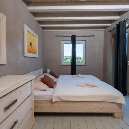 8-schlafzimmer-villa Bianca Mit Pool- Sauna- Bil By Interhome *
