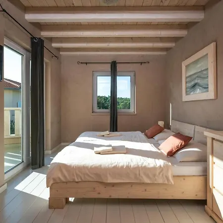 8-schlafzimmer-villa Bianca Mit Pool- Sauna- Bil By Interhome