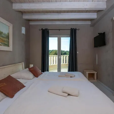 8-schlafzimmer-villa Bianca Mit Pool- Sauna- Bil By Interhome بيت للعطل *