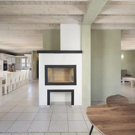 8-schlafzimmer-villa Bianca Mit Pool- Sauna- Bil By Interhome