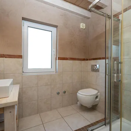 8-schlafzimmer-villa Bianca Mit Pool- Sauna- Bil By Interhome بريمونتيرا