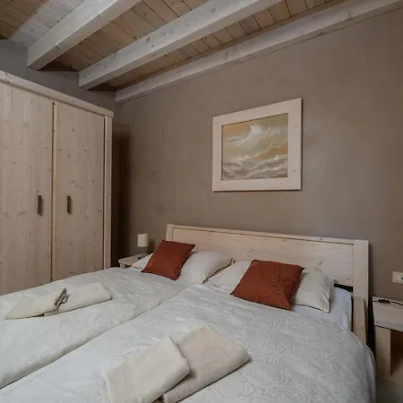 بيت للعطل 8-schlafzimmer-villa Bianca Mit Pool- Sauna- Bil By Interhome *
