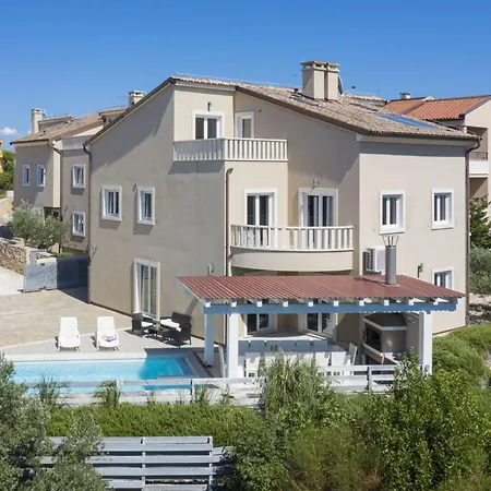 8-schlafzimmer-villa Bianca Mit Pool- Sauna- Bil By Interhome بيت للعطل بريمونتيرا
