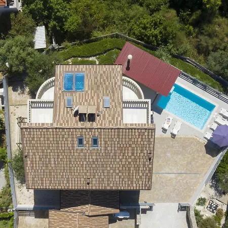 8-schlafzimmer-villa Bianca Mit Pool- Sauna- Bil By Interhome *
